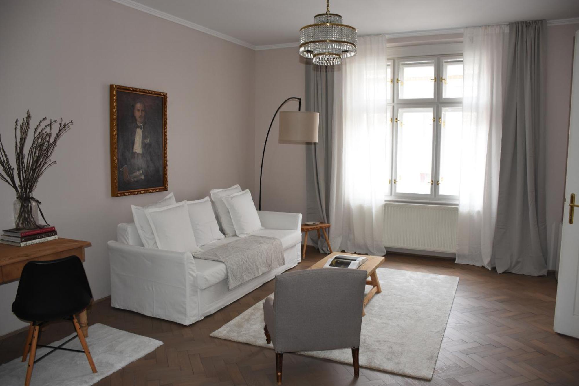 Center Marvel Apartment Любляна Екстериор снимка